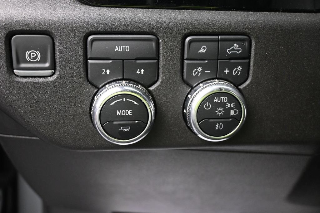 2025 GMC Sierra 1500 4WD Crew Cab 147" SLT