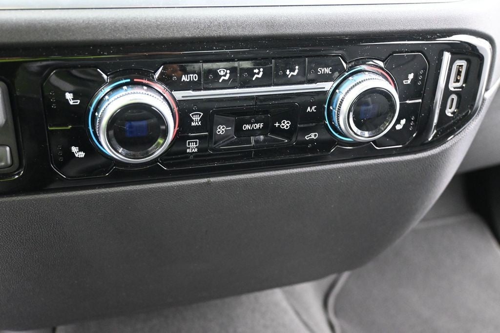 2026 GMC Sierra 1500 4WD Crew Cab 147" SLT