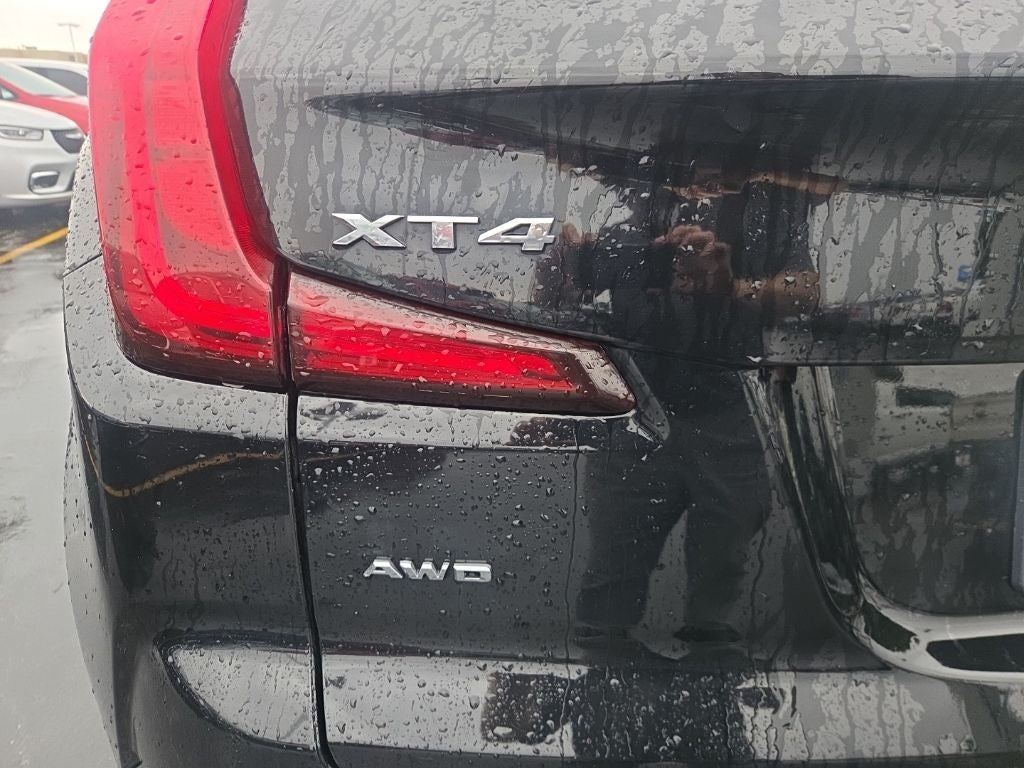 2020 Cadillac XT4 AWD 4dr Premium Luxury