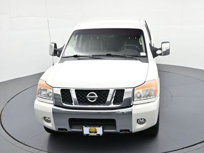 2012 Nissan Titan 4WD Crew Cab SWB SL