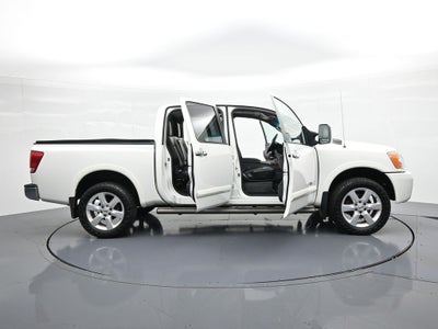 2012 Nissan Titan 4WD Crew Cab SWB SL