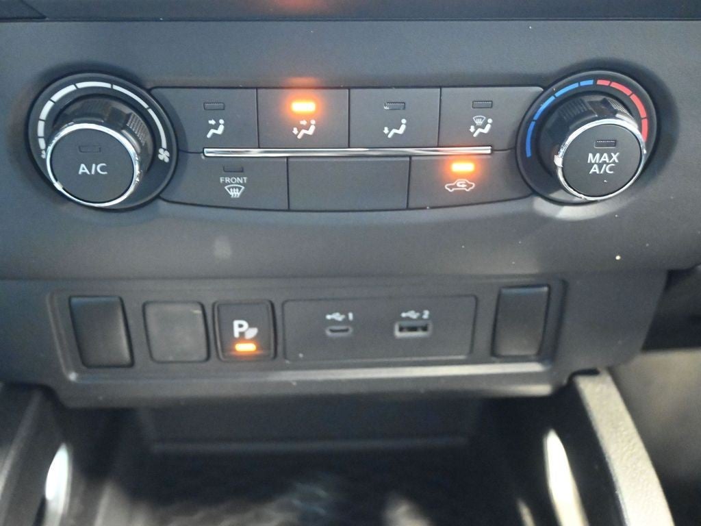 2023 Nissan Frontier SV