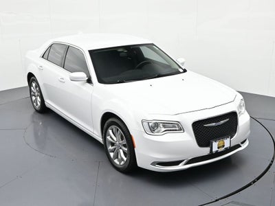 2022 Chrysler 300 Touring AWD