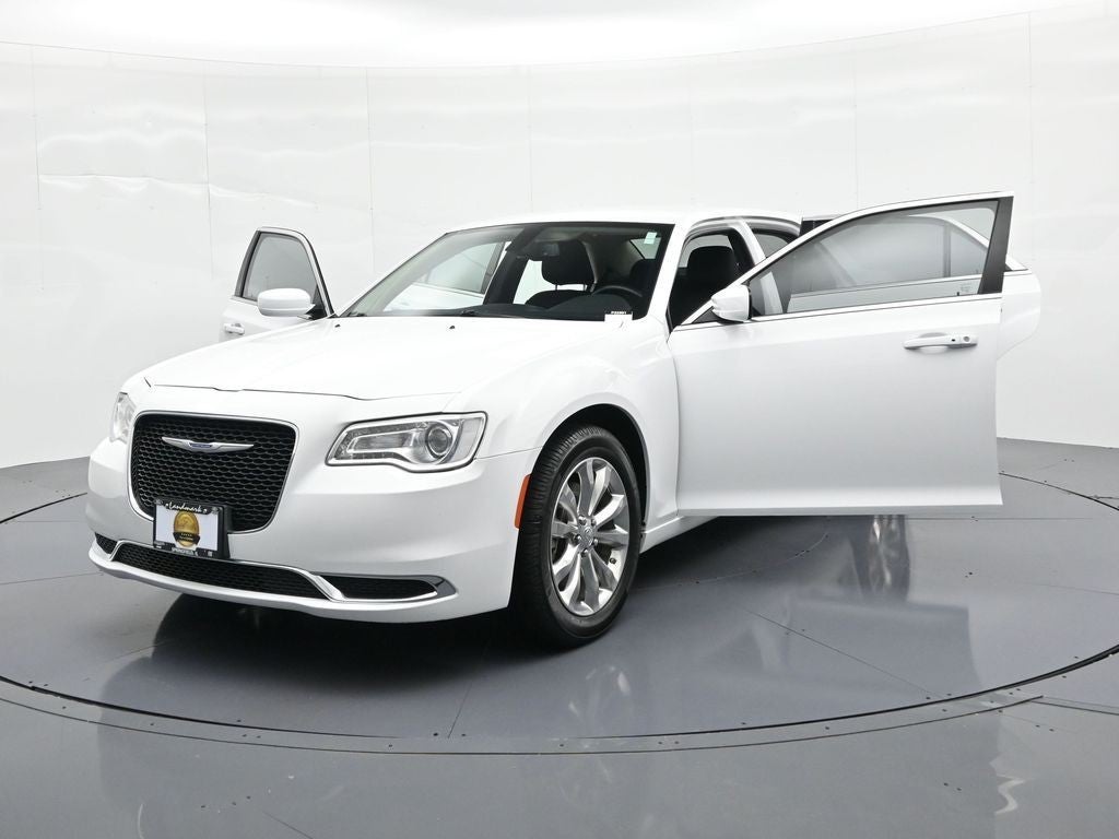 2022 Chrysler 300 Touring AWD