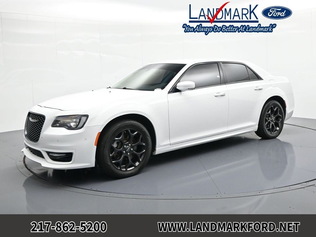 2022 Chrysler 300 Touring