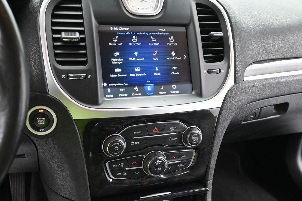 2022 Chrysler 300 Touring