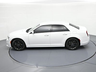 2022 Chrysler 300 Touring