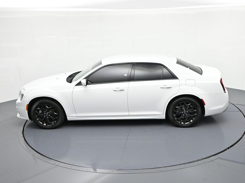 2022 Chrysler 300 Touring