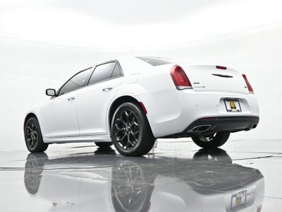 2022 Chrysler 300 Touring