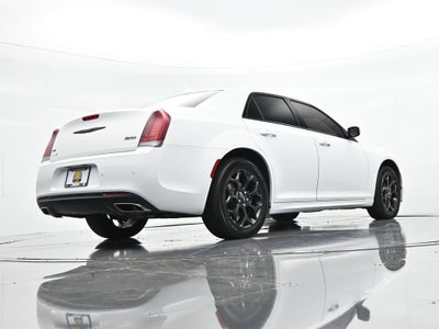 2022 Chrysler 300 Touring