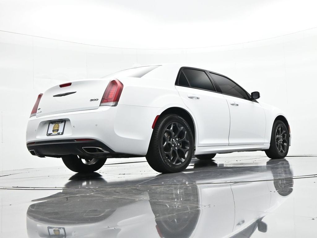 2022 Chrysler 300 Touring