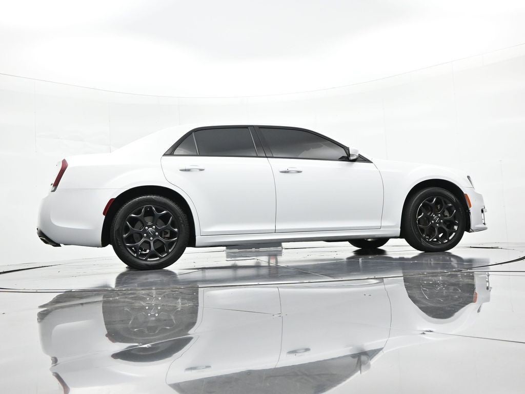 2022 Chrysler 300 Touring