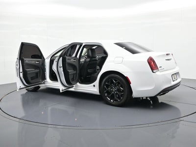 2022 Chrysler 300 Touring