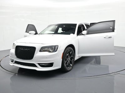 2022 Chrysler 300 Touring