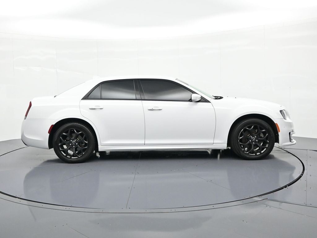 2022 Chrysler 300 Touring