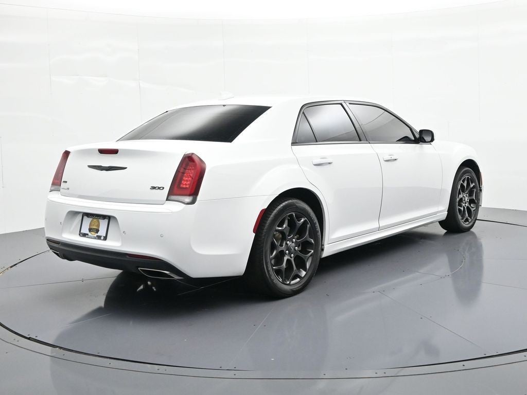 2022 Chrysler 300 Touring
