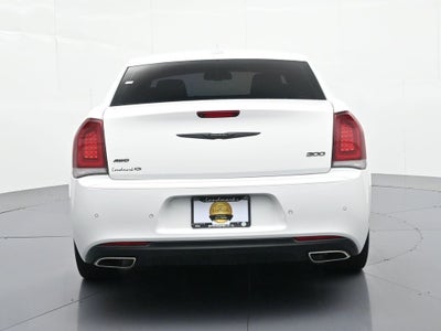 2022 Chrysler 300 Touring