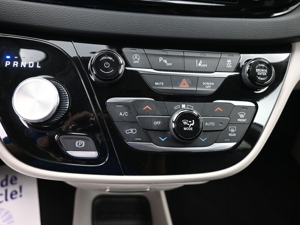 2023 Chrysler Pacifica Touring L FWD