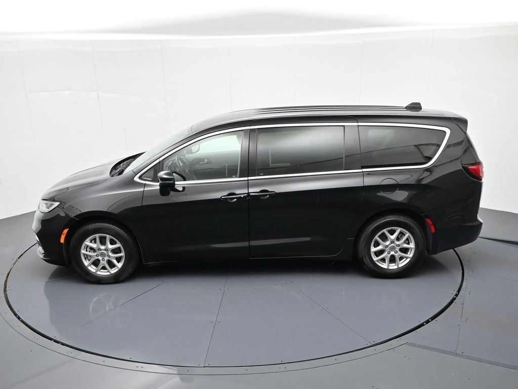 2023 Chrysler Pacifica Touring L FWD