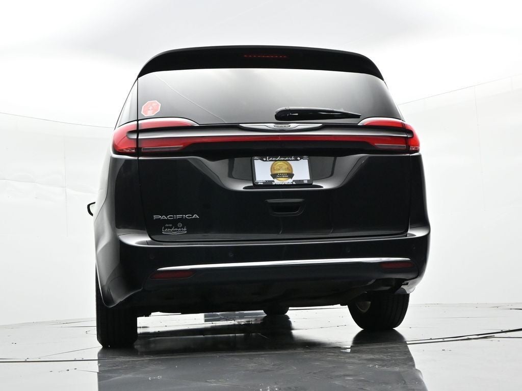 2023 Chrysler Pacifica Touring L FWD