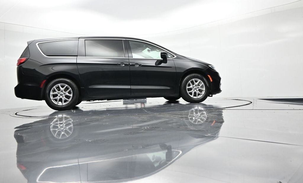 2023 Chrysler Pacifica Touring L FWD