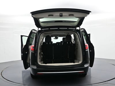 2023 Chrysler Pacifica Touring L FWD