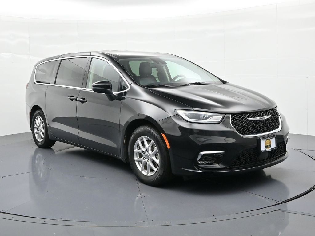 2023 Chrysler Pacifica Touring L FWD