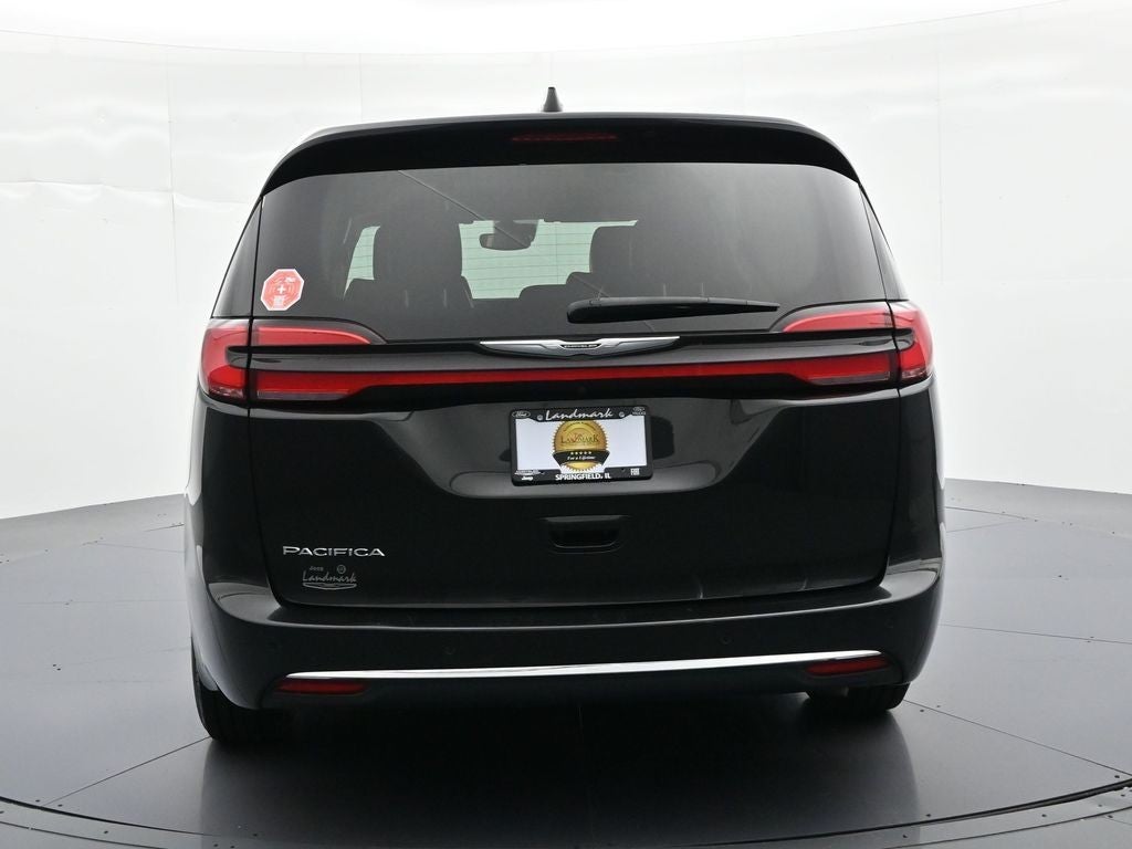 2023 Chrysler Pacifica Touring L FWD