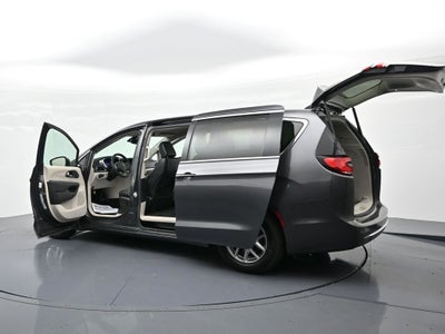2023 Chrysler Pacifica Touring L FWD