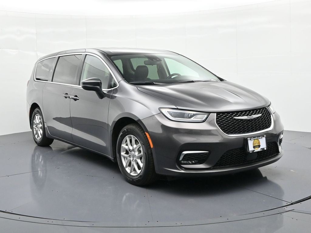 2023 Chrysler Pacifica Touring L FWD