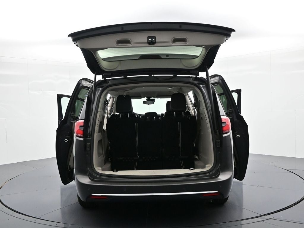 2023 Chrysler Pacifica Touring L FWD