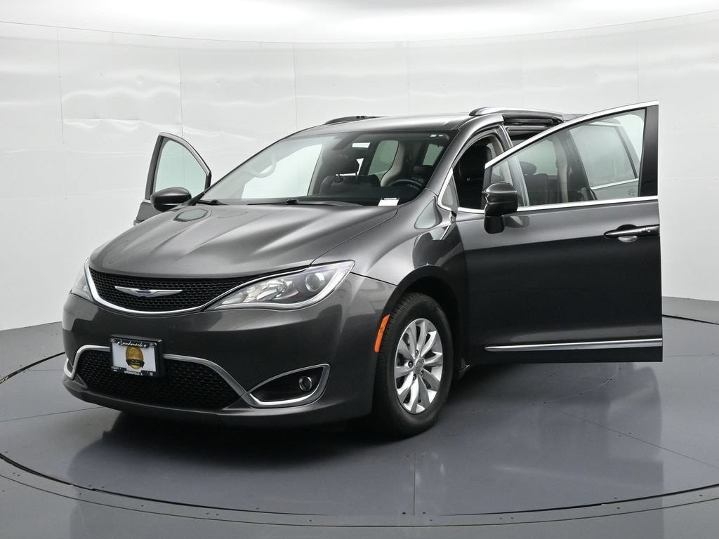 2018 Chrysler Pacifica Touring L FWD
