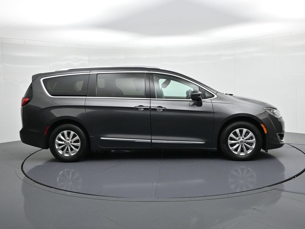 2018 Chrysler Pacifica Touring L FWD