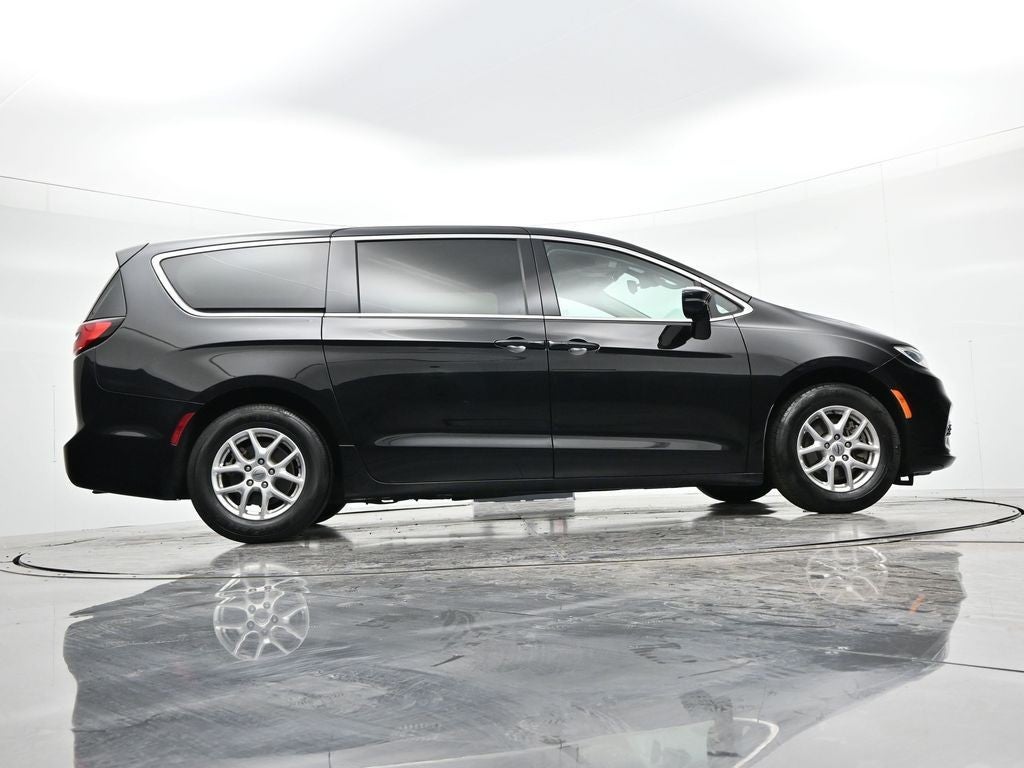 2024 Chrysler Pacifica Touring L FWD