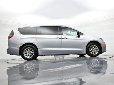 2024 Chrysler Pacifica Touring L FWD