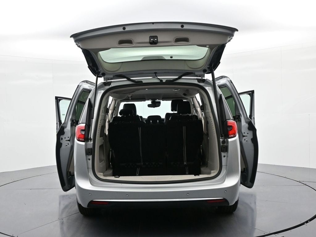 2024 Chrysler Pacifica Touring L FWD