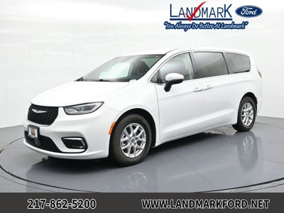 2023 Chrysler Pacifica Touring L FWD