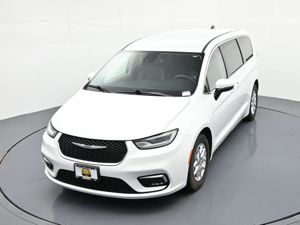 2023 Chrysler Pacifica Touring L FWD