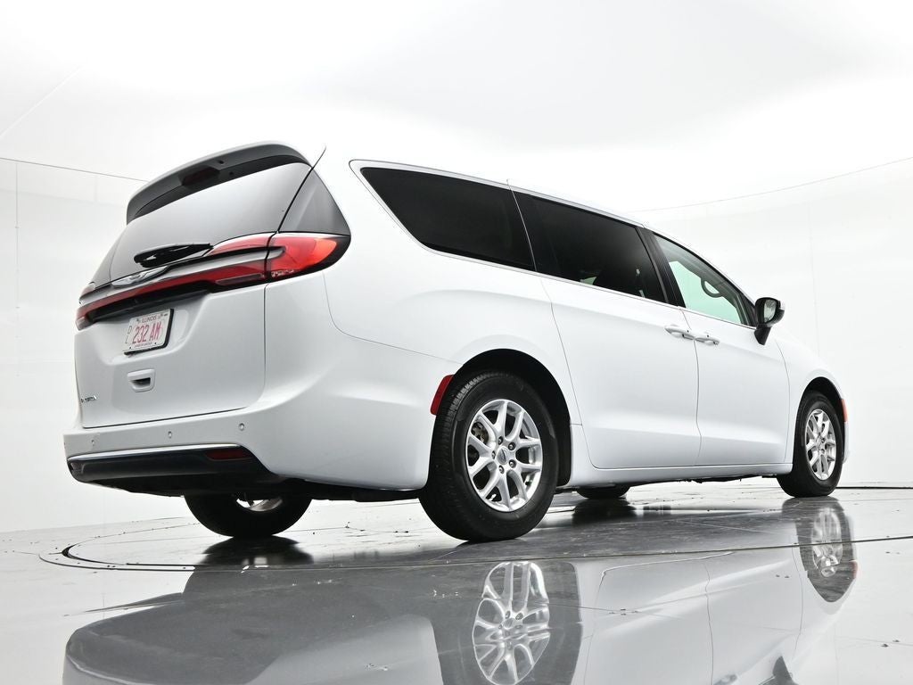 2023 Chrysler Pacifica Touring L FWD