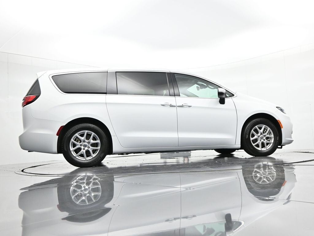 2023 Chrysler Pacifica Touring L FWD
