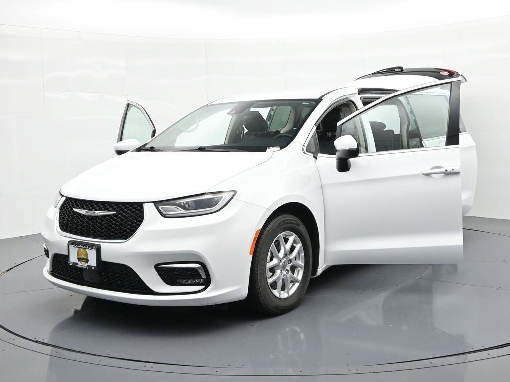 2023 Chrysler Pacifica Touring L FWD