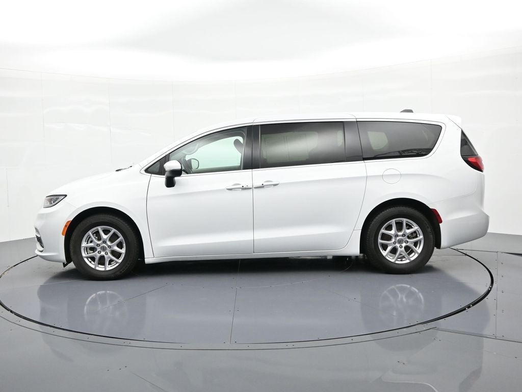 2023 Chrysler Pacifica Touring L FWD