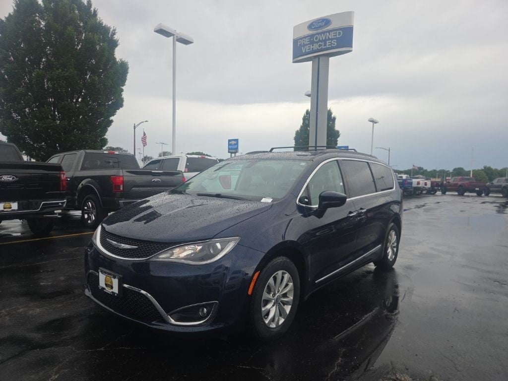 2017 Chrysler Pacifica Touring L