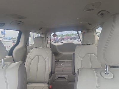 2017 Chrysler Pacifica Touring L