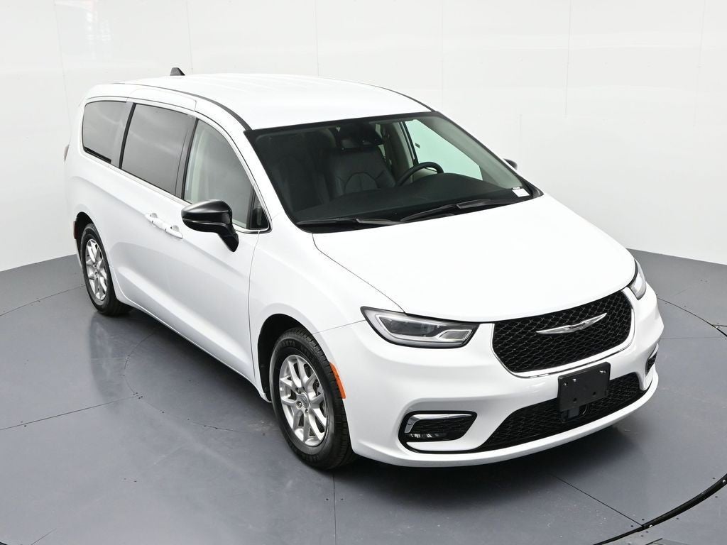 2024 Chrysler Pacifica Touring L FWD