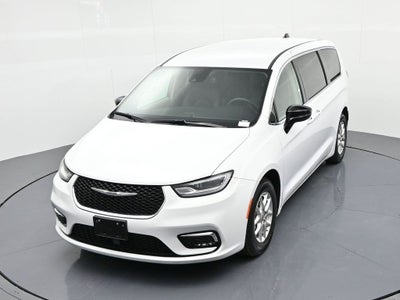 2024 Chrysler Pacifica Touring L FWD