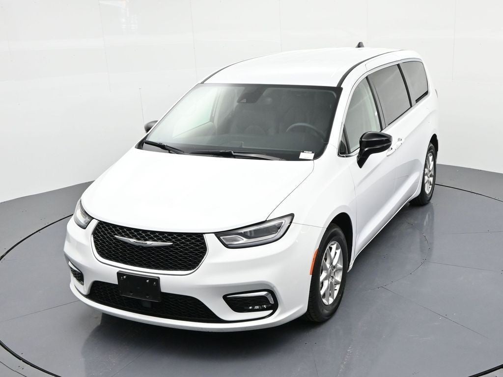 2024 Chrysler Pacifica Touring L FWD