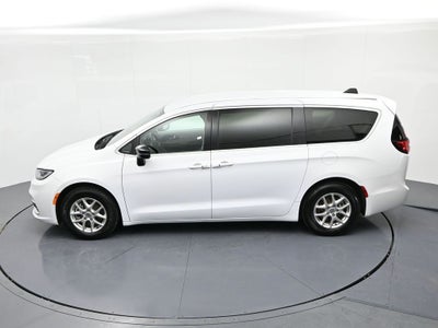 2024 Chrysler Pacifica Touring L FWD