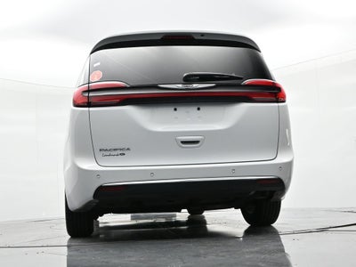 2024 Chrysler Pacifica Touring L FWD
