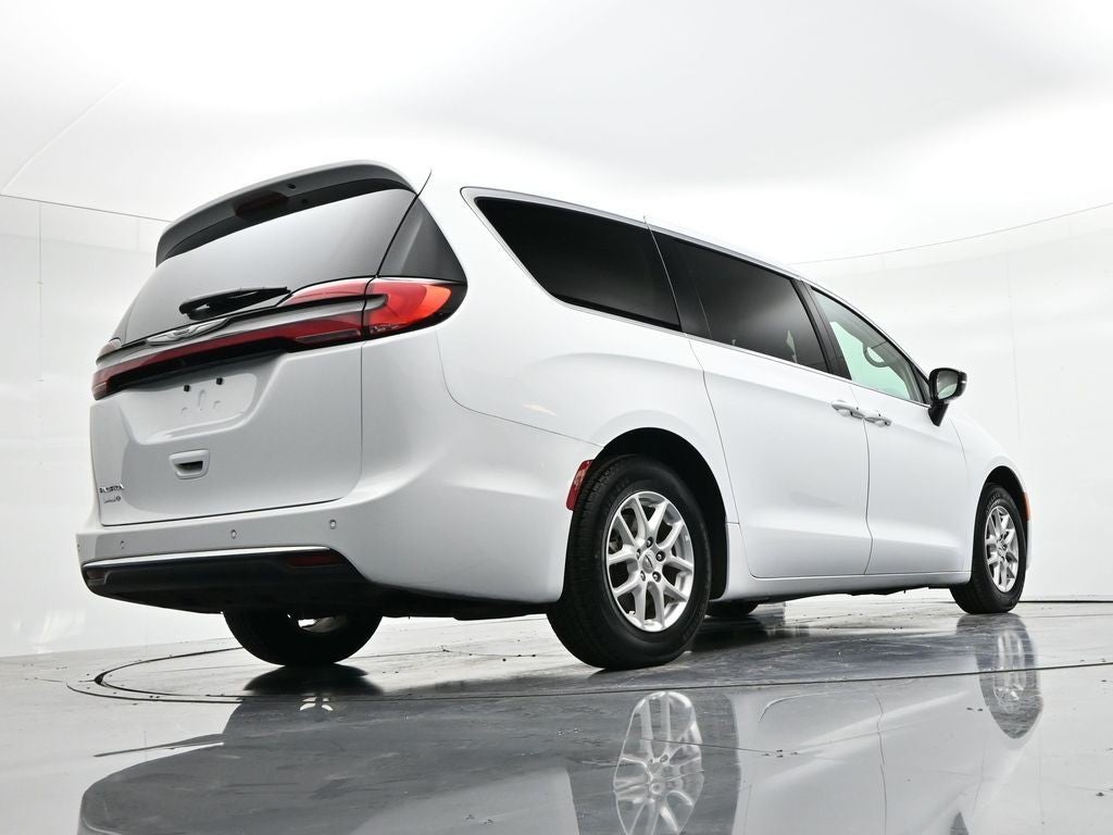 2024 Chrysler Pacifica Touring L FWD